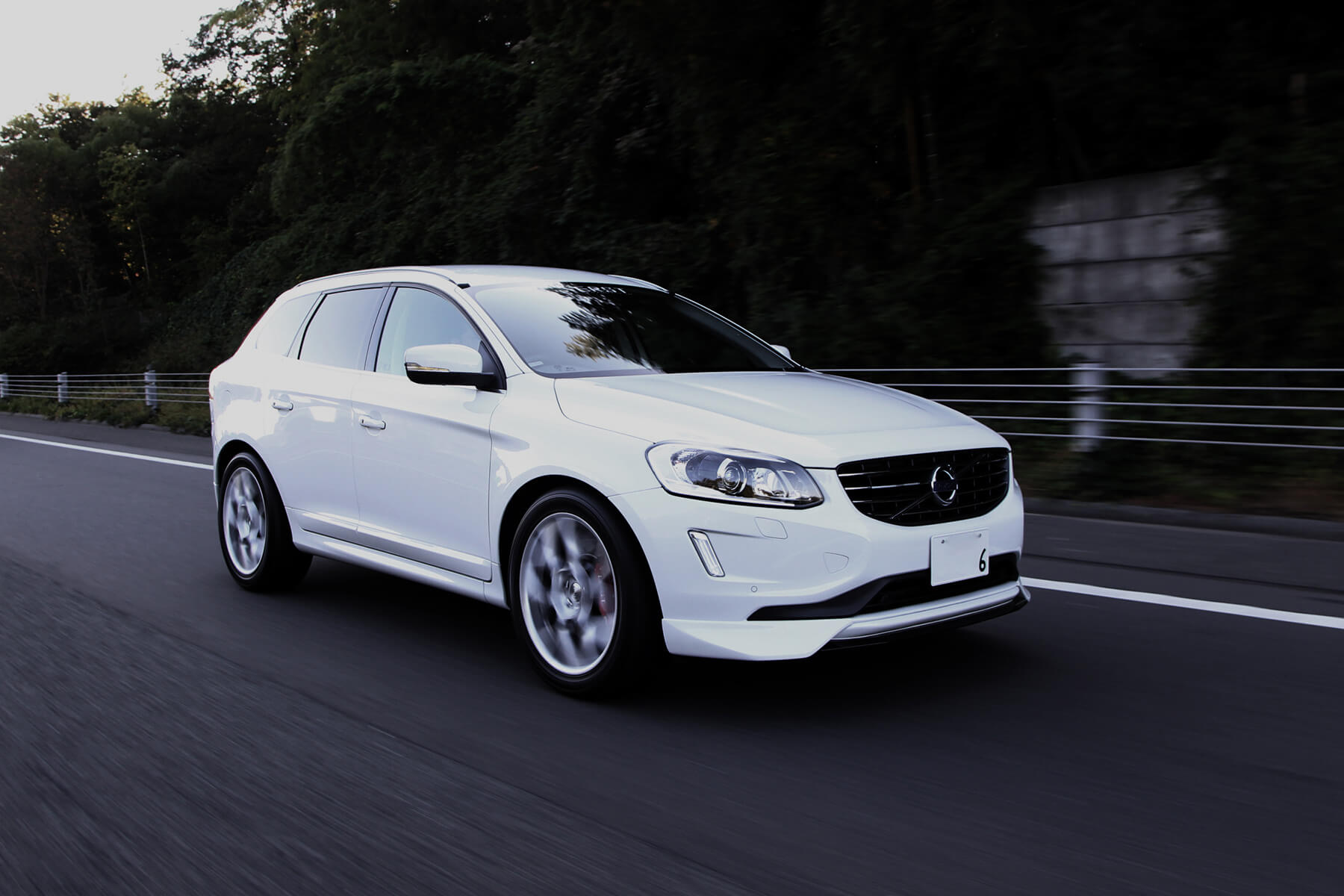 XC60 Running Car