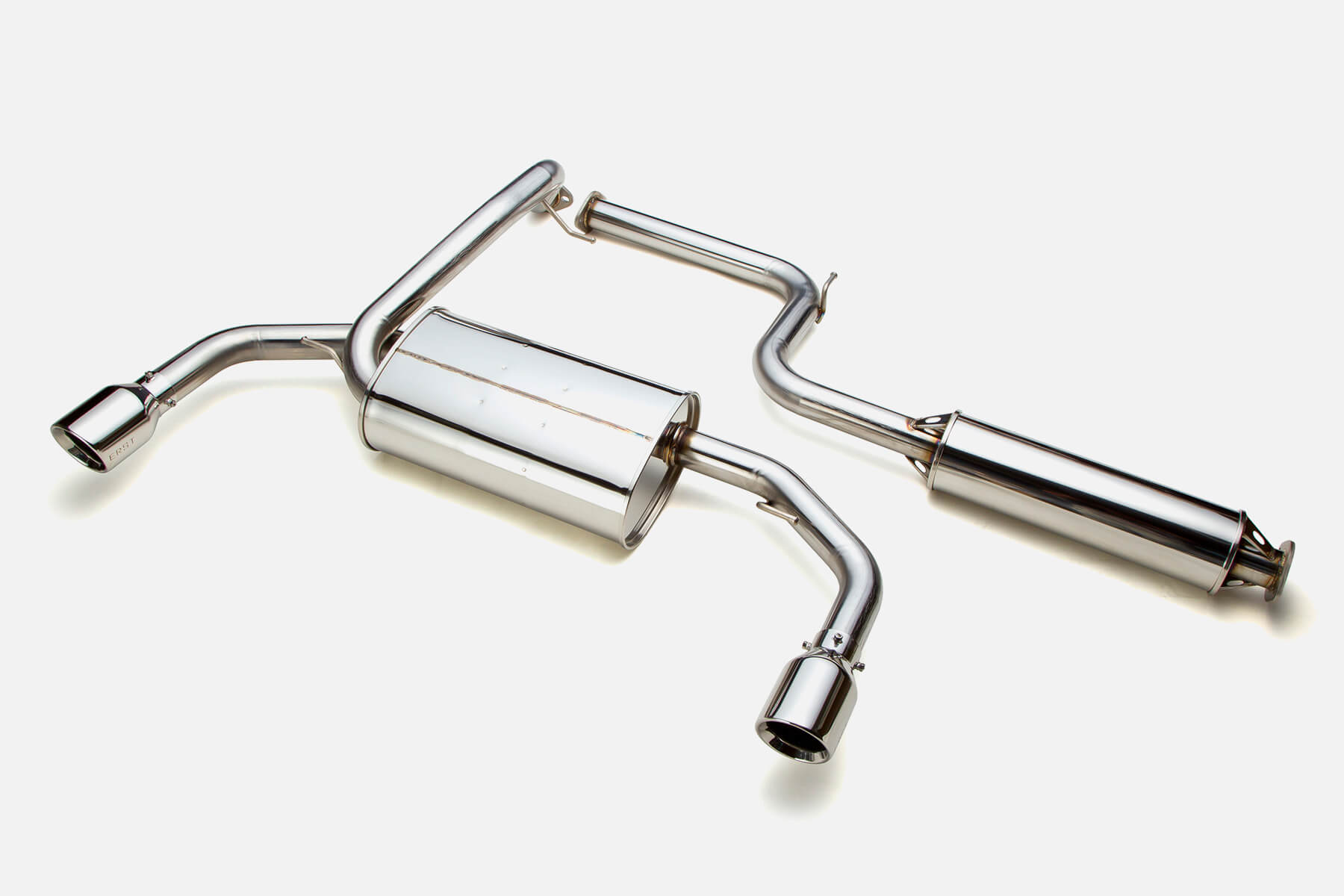 EXHAUST SYSTEM Normal REAR SKIRT 1.6